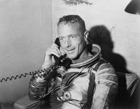S62-04057 (24 May 1962) --- Astronaut M. Scott Carpenter, prime pilot for the Mercury-Atlas 7 (MA-7) mission, talks with President John F. Kennedy via radio-telephone from aboard the carrier USS Intrepid. Carpenter was recovered by a helicopter and taken to the Intrepid after a four-hour and 56-minute mission in space. Copyright: xpiemagsx piemagsspace-967 !ACHTUNG AUFNAHMEDATUM GESCHÄTZT!