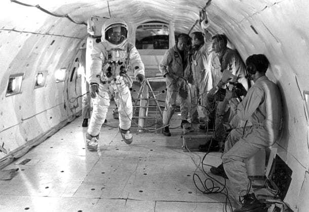 In preparation of the nation™s first lunar landing mission, Apollo 11 crew members underwent training to practice activities they would be performing during the mission. In this photograph, astronaut Edwin E. Aldrin, donned in his space suit, gets in more time under weightless conditions aboard a KC-135 aircraft from the Wright-Patterson Air Force Base. The Apollo 11 mission launched from the Kennedy Space Center (KSC) in Florida via the Marshall Space Flight Center (MSFC) developed Saturn V launch vehicle on July 16, 1969 and safely returned to Earth on July 24, 1969. Aboard the space craft were astronauts Neil A. Armstrong, commander; Michael Collins, Command Module (CM) pilot; and Edwin E. (Buzz) Aldrin Jr., Lunar Module (LM) pilot. Th Copyright: xpiemagsx piemagsspace-46939 !ACHTUNG AUFNAHMEDATUM GESCHÄTZT!