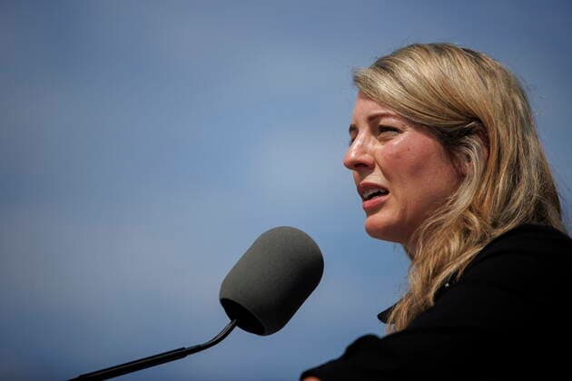 Kanada, Pressekonferenz in Toronto zu neuem Waffengesetz August 5, 2022, TORONTO, ON, CANADA: Minister of Foreign Affairs Melanie Joly speaks during a press conference announcing new gun control laws, in Toronto, Friday, Aug. 5, 2022. TORONTO CANADA  - ZUMAc35_ 20220805_zaf_c35_016 Copyright: xColexBurstonx
