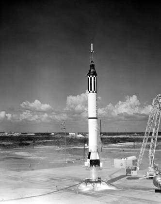 S61-02408 (5 May 1961) --- Launching of the Mercury-Redstone 3 (MR-3) rocket from Cape Canaveral on astronaut Alan B. Shepard s suborbital mission. Copyright: xpiemagsx piemagsspace-54360 !ACHTUNG AUFNAHMEDATUM GESCHÄTZT!