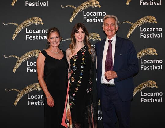 Locarno, Swiss Locarno Film Festival 2022 Daisy Edgard Jones Leopard Club Award red carpet Elizabeth Gabler president 3000 Pictures In the photo: Daisy Edgard Jones dress Chaneays, Elizabeth Gabler president 3000 Pictures, Marco Solari president LFF  Copyright: xNickxZonnax xipa-agency.netx xNickxZonnax