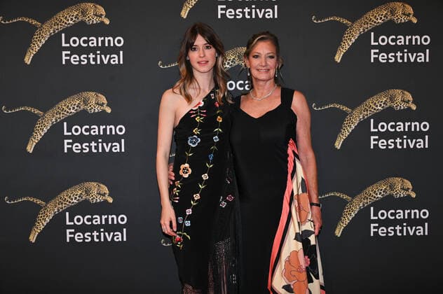 Locarno, Swiss Locarno Film Festival 2022 Daisy Edgard Jones Leopard Club Award red carpet Elizabeth Gabler president 3000 Pictures In the photo: Daisy Edgard Jones dress Chaneays, Elizabeth Gabler president 3000 Pictures  Copyright: xNickxZonnax xipa-agency.netx xNickxZonnax