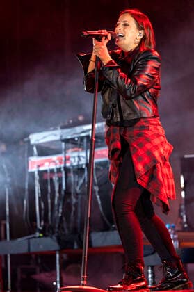 Stefanie Kloß of Silbermond live at the Apoldaer music summer 2022 on the festival meadow in the Herressener Promenade Apolda, 06 08 2022 Foto:xM.xKremerx xFuturexImage