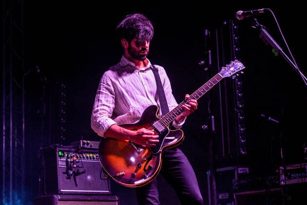 August 6, 2022, Montalto delle Marche, Italy: Alessandro Guercini of Alternative Italian rock band Fast Animals and Slow Kids performs in the live concert. Montalto delle Marche Italy - ZUMAs197 20220806_zaa_s197_367 Copyright: xMairoxCinquettix
