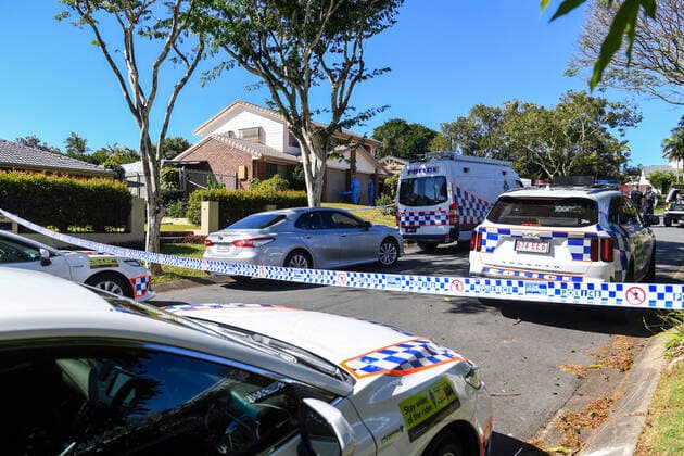 News Themen der Woche KW32 News Bilder des Tages BODIES FOUND DEAD BRISBANE, A general view as police are seen at a crime scene at a house in the suburb of Stretton in Brisbane, Monday, August 8, 2022. Homicide detectives have launched an investigation after two people were located deceased at a Stretton residence this morning. ( NO ARCHIVING, EDITORIAL USE ONLY, NO USE IN BOOKS WITHOUT CONSENT BRISBANE QLD AUSTRALIA  Copyright: xJONOxSEARLEx 20220808001687841580