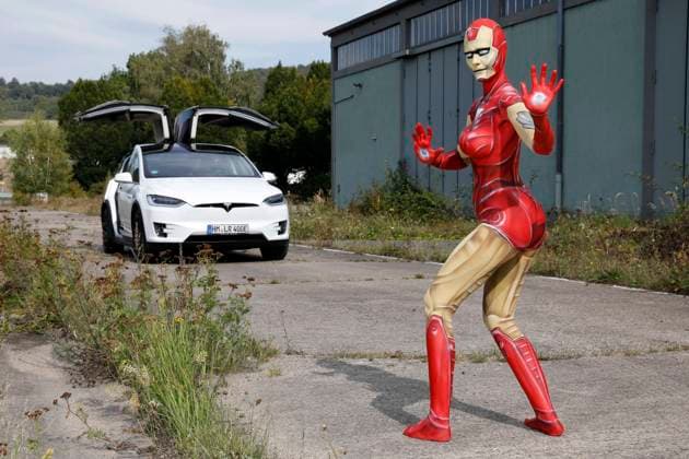Entertainment Themen der Woche KW32 Entertainment Bilder des Tages GEEK ART - Bodypainting and Transformaking: Iron Woman Photoshooting mit RenÃ -Claire Meinkold auf dem elektroma-Gelände in Hameln. - Ein Projekt des Fotografen Tschiponnique Skupin und des Bodypainters und Transformakers Enrico Lein *** GEEK ART Bodypainting and Transformaking Iron Woman Photoshooting with RenÃ Claire Meinkold at the elektroma site in Hameln A project of the photographer Tschiponnique Skupin and the bodypainter and transformaker Enrico Lein Foto:xT.xSkupinx xFuturexImage