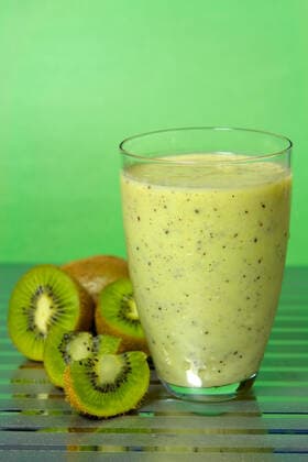 Healthy Kiwi Smoothie Copyright: 30254265