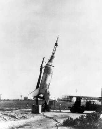 The Little Joe launch vehicle for the LJ1 mission on the launch pad at the wallops Flight Facility, Wallops Island, Virginia, on January 21, 1960. This mission achieved the suborbital Mercury cupsule test, testing of the escape system, and biomedical tests by using a monkey, named Miss Sam. Copyright: xpiemagsx piemagsspace-158959 !ACHTUNG AUFNAHMEDATUM GESCHÄTZT!