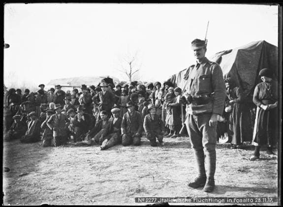 Italian refugees in Fosalto Veneto; photographer: Kriegsvermessung 5. Copyright: xpiemagsx ausnl080421-1326 !ACHTUNG AUFNAHMEDATUM GESCHÄTZT!