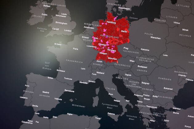 RKI dashboard, 7 day incidence is now 366.8 7 day incidence, RKI dashboard on a monitor on 10 08 2022 in Siegen Germany.