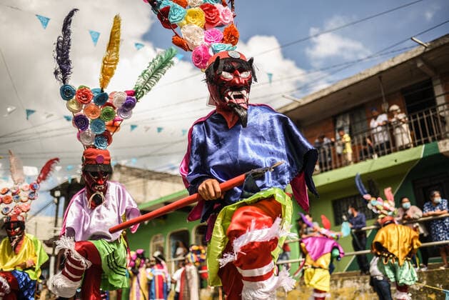 August 15, 2022: Thousands of dancers and people celebrate the patron saint festival in honor of the Virgin of the Ascension in the community of Teocelo - ZUMAqp1_ 20220815_zip_qp1_006 Copyright: xHectorxAdolfoxQuintanarxPerezx