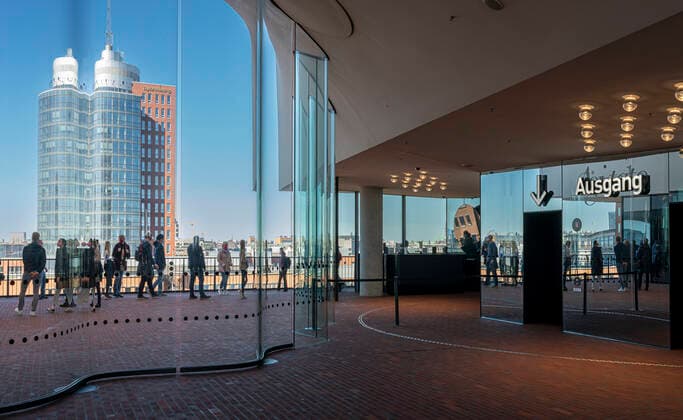 Viewing platform in the Elbphilharmonie, Hamburg, Germany 1020919252