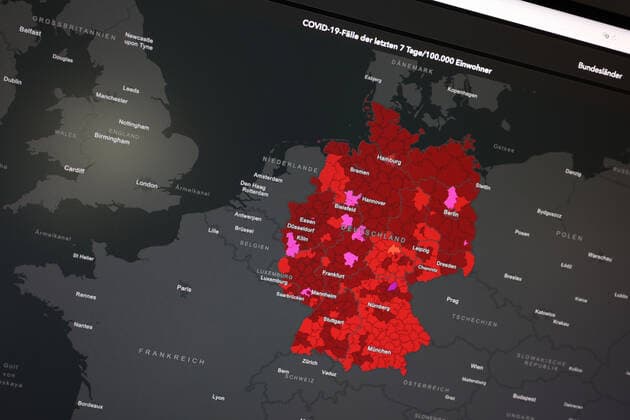 RKI dashboard, 7 day incidence is now 313.6 7 day incidence, RKI dashboard on a monitor on 16 08 2022 in Siegen Germany.