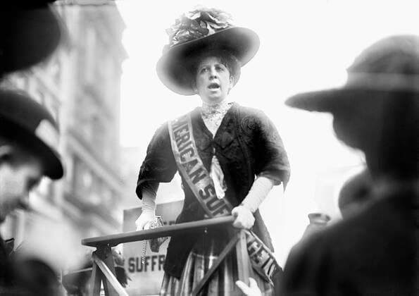 May 19, 2022, New York City, New York, USA: Mrs. S Loebinger making Suffrage Speech, New York City, New York, USA, Bain News Service, October 1908 New York City USA - ZUMAg145 20220519_zap_g145_005 Copyright: xJTxVintagex