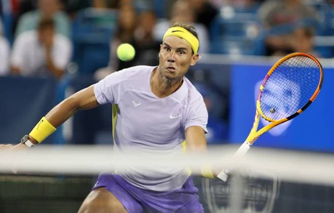 Rafael Nadal of Spain returns a ball against Borna Coric of Croatia during the second round of the 2022 Western and Southern Masters at the Lindner Family Tennis Center in Mason, Ohio, USA, 17 August 2022. Western and Southern Masters !ACHTUNG: NUR REDAKTIONELLE NUTZUNG!  Copyright: xMARKxLYONSx AME153 20220818-718627594092c1cfffd555f54a2587200d173557