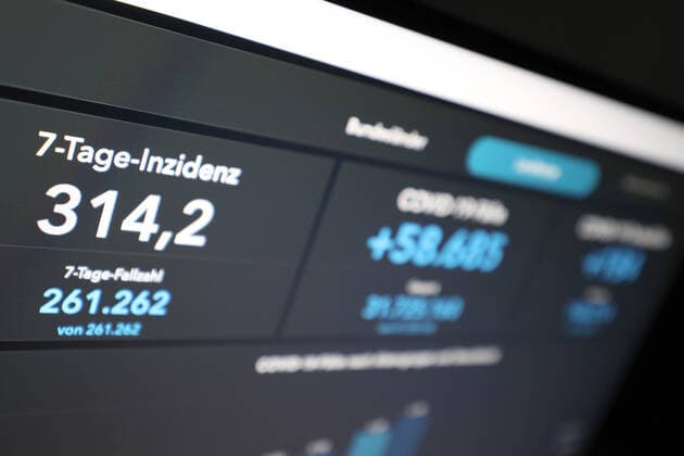 RKI dashboard, 7 day incidence is now 314.2 7 day incidence, RKI dashboard on a monitor on 18 08 2022 in Siegen Germany.