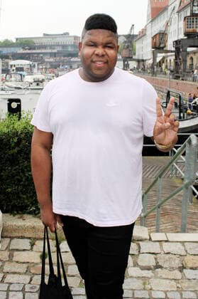 Ray Dalton arriving for the Energy Music Tour on the floating stage at Tempelhofer Hafen Berlin, 20 08 2022 Foto:xM.xWehnertx xFuturexImage