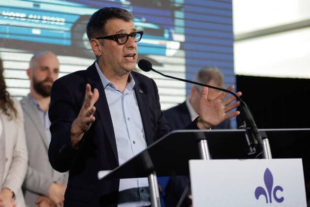 August 21, 2022, Quebec City, PQ, Canada: Conservative Party of Quebec Leader Eric Duhaime gestures as he speaks during a political rally in Quebec City on Sunday August 21, 2022. Quebec City Canada  - ZUMAc35_ 20220821_zaf_c35_014 Copyright: xFrancisxVachonx