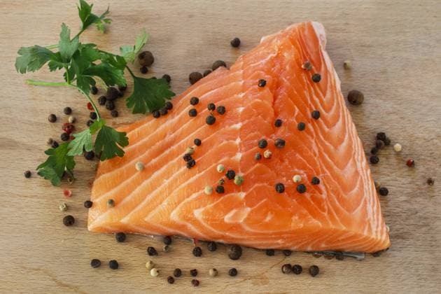 Raw salmon meat with spices. Cooking time  BEW1DBB6851
