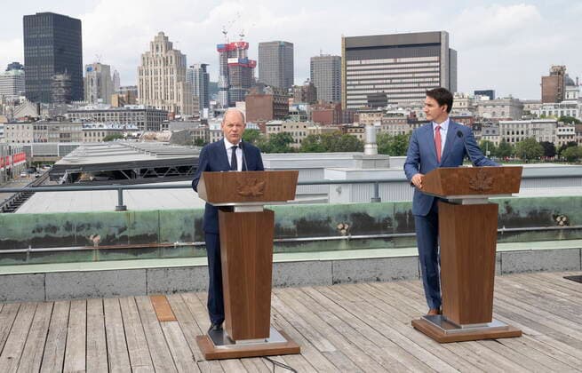 August 22, 2022, Montreal, PQ, Canada: German Chancellor Olaf Scholz responds to a question next to Prime Minister Justin Trudeau during a news conference in Montreal on Monday, August 22, 2022. Montreal Canada  - ZUMAc35_ 20220822_zaf_c35_027 Copyright: xPaulxChiassonx