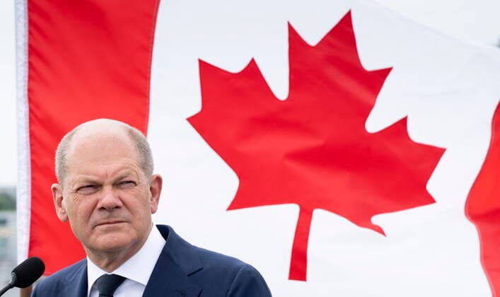 August 22, 2022, Montreal, PQ, Canada: German Chancellor Olaf Scholz listens to Prime Minister Justin Trudeau during a joint news conference in Montreal on Monday, August 22, 2022. Montreal Canada  - ZUMAc35_ 20220822_zaf_c35_030 Copyright: xPaulxChiassonx