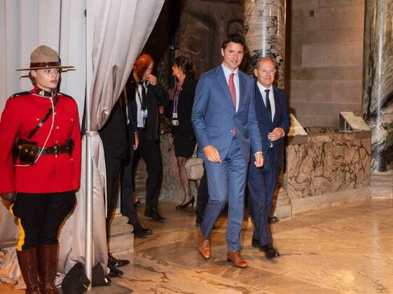 August 22, 2022, Toronto, ON, Canada: Prime Minister Justin Trudeau and German Chancellor Olaf Scholz attend a dinner at the Royal Ontario Museum in Toronto on Monday, August 22, 2022. Toronto Canada  - ZUMAc35_ 20220822_zaf_c35_084 Copyright: xGeorgexPimentelx