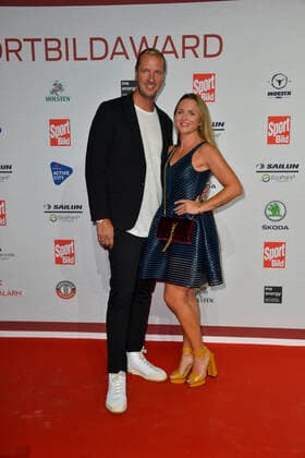Pascal and Angela Hens arriving at the SPORT BILD Award ceremony at the Fischauktionshalle in Hamburg on 22 08 2022