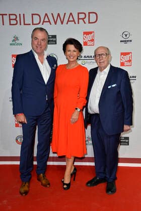 Clemens Toennies and his wife Margit and Reiner Calmund arriving at the SPORT BILD Award ceremony at the Fischauktionshalle in Hamburg on 22 08 2022