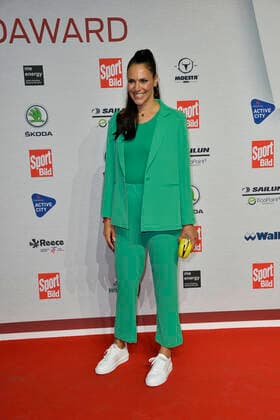 Esther Sedlaczek TV presenter on arrival at the SPORT BILD Awards ceremony at the Fischauktionshalle in Hamburg on 22 08 2022