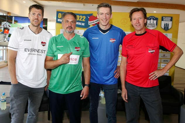 Fabian Boll, Thomas Mir, Steffen Hallaschka and Lou Richter at the press conference for the charity soccer match Kicken mit Herz 2022 at Kaifu Lodge Hamburg, 23 08 2022 Foto:xgbrcix xFuturexImage