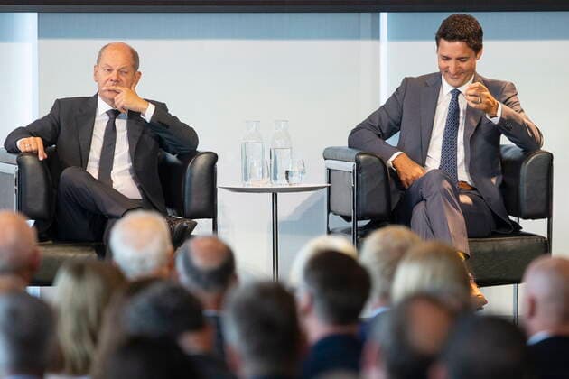 August 23, 2022, TORONTO, ON, CAN: Canadian Prime Minister Justin Trudeau (right) and Chancellor of Germany, Olaf Scholz attend an event hosted by the Canadian-German Chamber of Industry and Commerce. in Toronto on Tuesday, August 23, 2022. TORONTO CAN  - ZUMAc35_ 20220823_zaf_c35_028 Copyright: xChrisxYoungx