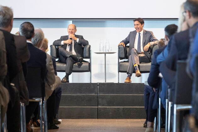 August 23, 2022, TORONTO, ON, CAN: Canadian Prime Minister Justin Trudeau (right) and Chancellor of Germany, Olaf Scholz attend a discussion at an event hosted by the Canadian-German Chamber of Industry and Commerce. in Toronto on Tuesday, August 23, 2022. TORONTO CAN  - ZUMAc35_ 20220823_zaf_c35_034 Copyright: xChrisxYoungx