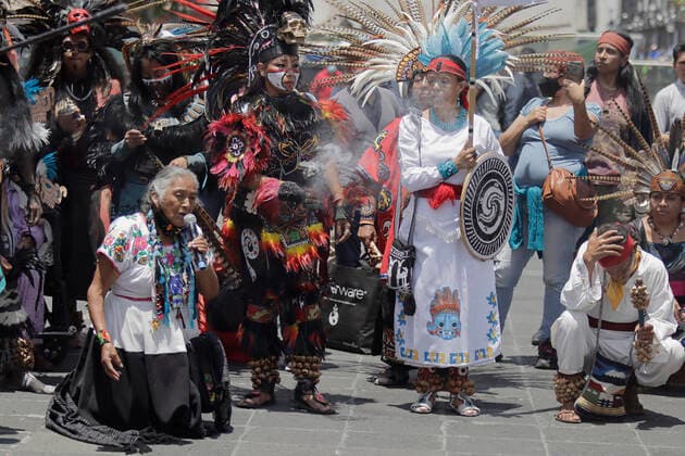 August 23, 2022, Mexico City, Mexico City, Mexico: August 23, 2022, Mexico City; Mexico: Pre-Hispanic dancers disguised as Aztec warrior take part during a ritual the Main Temple ruins to make people aware of the importance of the rehabilitation of Lake Tlahuac-Xico, which consists of the sanitation and purification of water, environmental restoration through the establishment of irrigation systems. on August 23, 2022 in Mexico City, Mexico. Mexico City Mexico - ZUMAe321 20220823_zia_e321_001 Copyright: xGerardoxVieyra xEyepixxGroupx