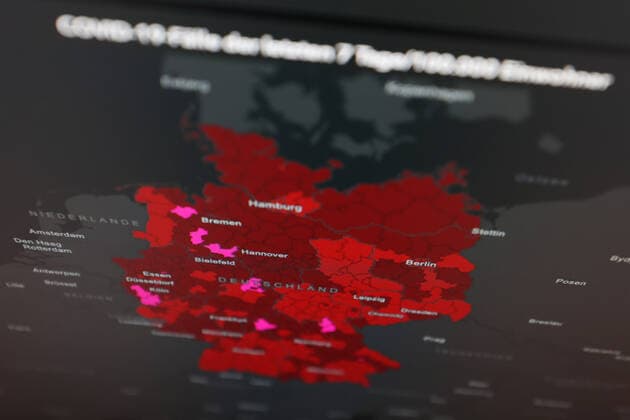 RKI dashboard, 7 day incidence is now 275.3 7 day incidence, RKI dashboard on a monitor on 24 08 2022 in Siegen Germany.