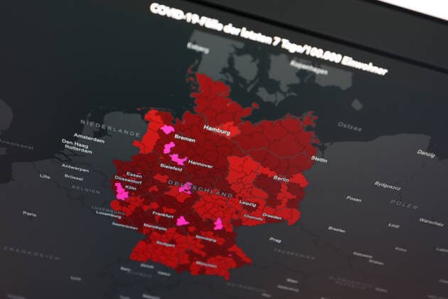 RKI dashboard, 7 day incidence is now 275.3 7 day incidence, RKI dashboard on a monitor on 24 08 2022 in Siegen Germany.