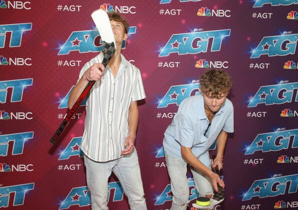 23 August 2022 - Pasadena, California - Connor Cline, Carson Cline. Red Carpet For America s Got Talent Season 17 Live Show held at Sheraton Pasadena Hotel in Pasadena. Pasadena USA - ZUMAa123 20220823_zaa_a123_195 Copyright: xFSx