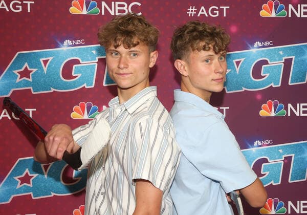 23 August 2022 - Pasadena, California - Connor Cline, Carson Cline. Red Carpet For America s Got Talent Season 17 Live Show held at Sheraton Pasadena Hotel in Pasadena. Photo Credit: AdMedia 283382 2022-08-23 CA Pasadena Etats-Unis  Copyright: xAdMediax STAR_283382_075