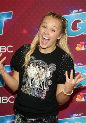 America s Got Talent season 17 live show red carpet event at Sheraton Pasadena Hotel Featuring: JoJo Siwa Where: Pasadena, California, United States When: 23 Aug 2022 Credit: Faye s Vision Cover Images Copyright: xx 51907076 EDITORIAL USE ONLY. NOT FOR USE BY NEWSPAPERS BASED IN THE UK.