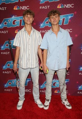 23 August 2022 - Pasadena, California - Connor Cline, Carson Cline. Red Carpet For America s Got Talent Season 17 Live Show held at Sheraton Pasadena Hotel in Pasadena. Photo Credit: AdMedia 283382 2022-08-23 CA Pasadena Etats-Unis  Copyright: xAdMediax STAR_283382_086