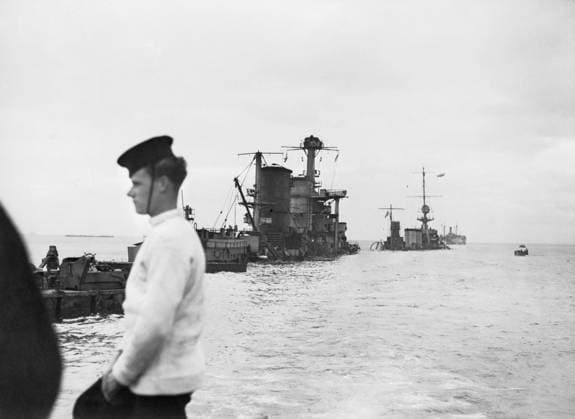 Gooseberries during the Allied Invasion of Normandy, Ouistreham, June 1944 A Gooseberry, a line of block ships laid off the beaches to form a reef before the rest of the Mulberry was assembled. The Gooseberry includes the old HMS DURBAN and the Netherlands ship SUMATRA. Copyright: xpiemagsx admiralww2pie10322-367 !ACHTUNG AUFNAHMEDATUM GESCHÄTZT!