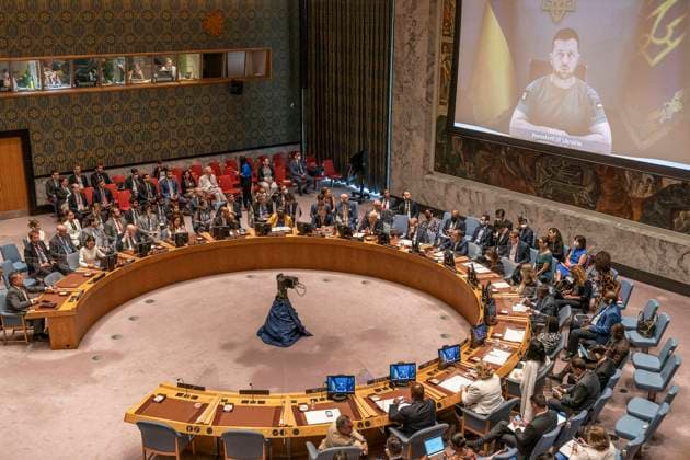 News Themen der Woche KW34 News Bilder des Tages Security Council meeting on six months of Russia s invasion of Ukraine and Day of Ukraine independence President of Ukraine Volodymyr Zelensky delivers remarks virtually at the meeting at the Security Council on six months of Russia s invasion of Ukraine at UN Headquarters. The day of the meeting coincides with the Day of Independence of Ukraine. New York New York United States United Nations Headquarters Copyright: LevxRadin