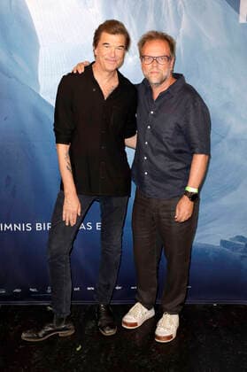 Bilder des Jahres 2022, Entertainment 08 August Entertainment Themen der Woche KW34 Entertainment Bilder des Tages Campino und Lars Ostenfeld bei der Premiere des Dokumentarfilms Into the Ice im Zoo Palast. Berlin, 24.08.2022 *** Campino and Lars Ostenfeld at the premiere of the documentary Into the Ice at Zoo Palast Berlin, 24 08 2022 Foto:xS.xGabschx xFuturexImage