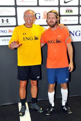 Champions for Charity. Stefano Domenicali und Sebastian Vettel anläßlich des Benefiz-Fussballspieles Champions for Charity - Das Benefiz-Fussballspiel zu Ehren von Michael Schumacher am 24.08.2022 im Deutsche Bank Park, Frankfurt Main. 20220824MWI40026
