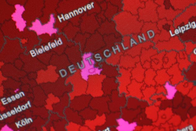 RKI dashboard, 7 day incidence is now 263.6 7 day incidence, RKI dashboard on a monitor on 26 08 2022 in Siegen Germany.