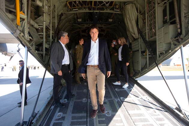 August 26, 2022, COLD LAKE, AB, CANADA: Prime Minister Justin Trudeau walks off a C130 after saying goodbye to NATO Secretary General Jens Stoltenberg at 4 Wing Cold Lake air base in Cold Lake Alta, on Friday August 26, 2022. COLD LAKE CANADA  - ZUMAc35_ 20220826_zaf_c35_061 Copyright: xJasonxFransonx