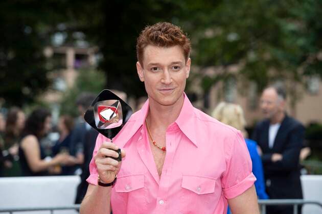 Daniel DONSKOY, actor, award winner entertainment for Friday Night Jews, , red carpet, red carpet show, arrival, arrival, 58 award ceremony of the Adolf Grimme Prize Adolf Grimme Prize Grimme Prize in Marl, 26 08 2022 Ã