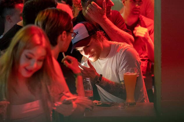 Bilder des Jahres 2022, Entertainment 08 August Entertainment Themen der Woche KW34 EXCLUSIVE PHOTOS! 26.08.2022 WARSZAWA ED SHEERAN BAWI SIE W WARSZAWSKIM KLUBIE FOT. BRUNNER NEWSPIX.PL WARSAW 26.08.2022 Ed Sheeran went to the club after the concert in Warsaw. He had a great time, drank and danced. He took pictures with his fans. PHOTOGRAPHER:BRUNNER NEWSPIX.PL POLAND OUT! --- Newspix.pl  BRN26082022-0033
