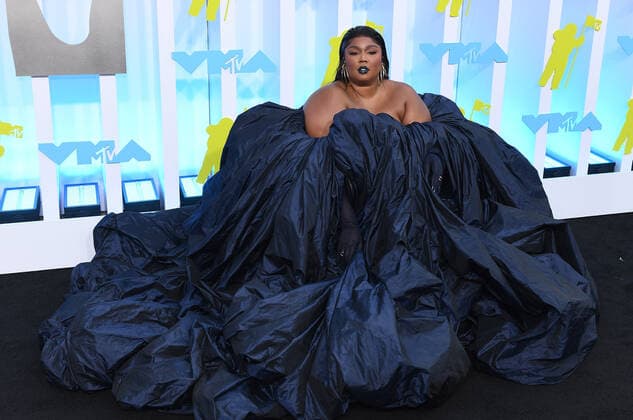 August 28, 2022, Newark, NJ, USA: Lizzo attends the 2022 MTV VMAs at Prudential Center on August 28, 2022 in Newark, New Jersey. Newark USA - ZUMAs181 20220828_zea_s181_007 Copyright: xJeremyxSmith Imagespacex