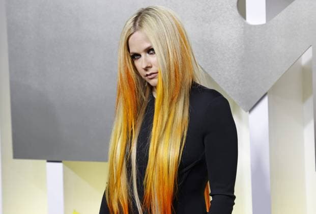 Avril Lavigne arrives on the red carpet at the 2022 MTV Video Music Awards VMA s at the Prudential Center in Newark, New Jersey on Sunday, August 28, 2022.  NYP202208281070 JOHNxANGELILLO