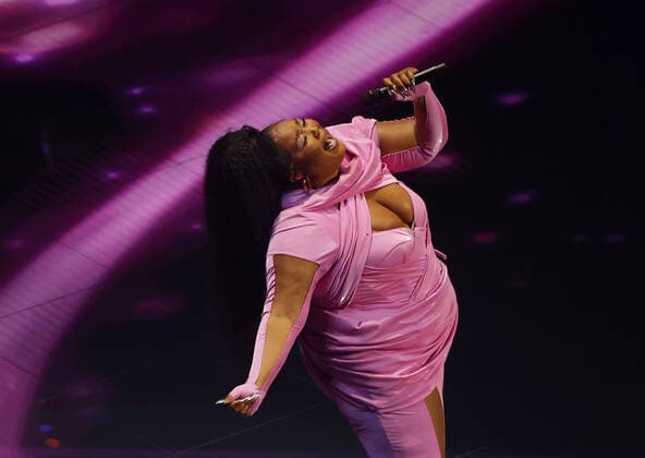 Lizzo performs at the 2022 MTV Video Music Awards VMA s at the Prudential Center in Newark, New Jersey on Sunday, August 28th, 2022.  NYP20220828903 JOHNxANGELILLO